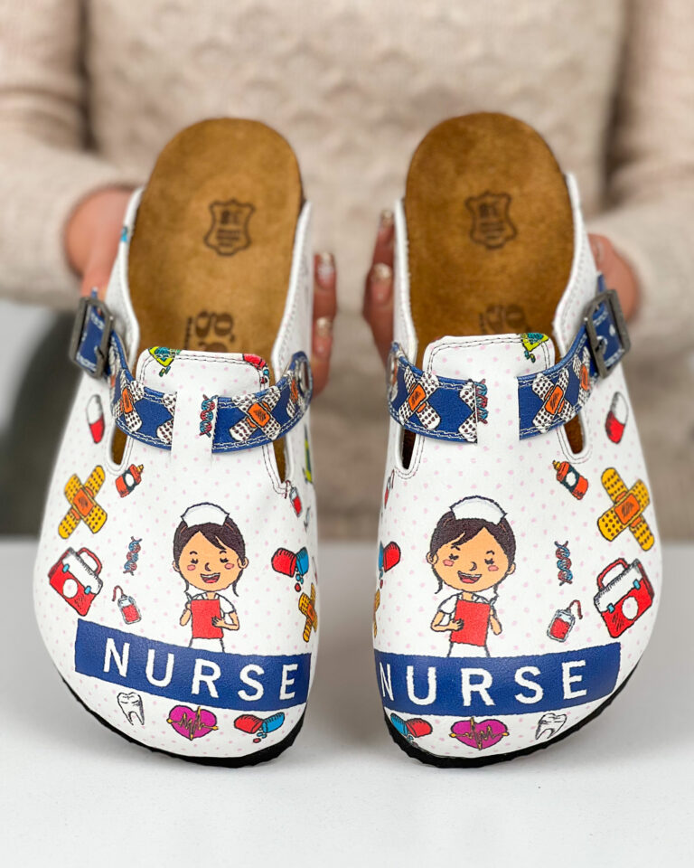 Mrs. Nurse Γυναικεία ανατομικά σαμπό νοσηλευτων με σχέδια /
