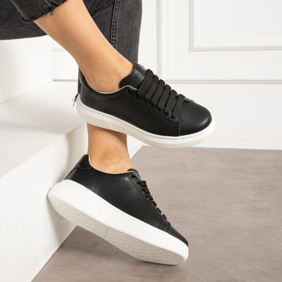 Ελαφριά γυναικεία μαύρα sneakers από φυσικό δέρμα Sneakers γυναικεία πολύχρωμα Εστίασης και ξενοδοχεία 2 Alternative view of Ελαφριά γυναικεία μαύρα sneakers από φυσικό δέρμα