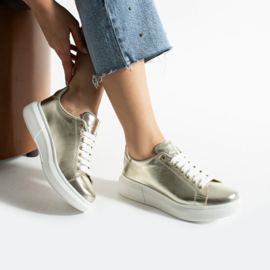 Ελαφριά γυναικεία χρυσά sneakers από φυσικό δέρμα