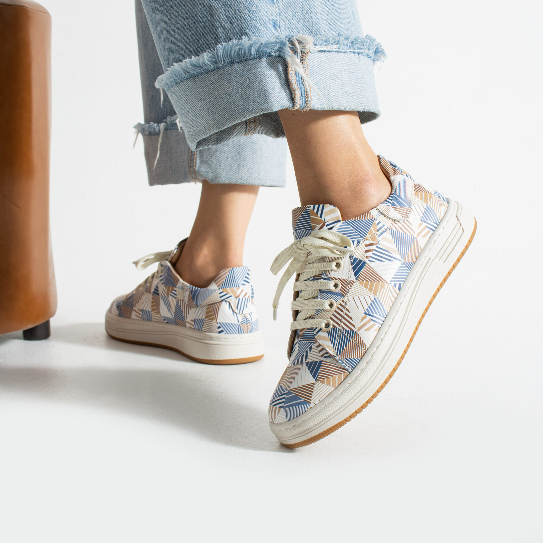 Γυναικεία δερμάτινα ανατομικά sneakers