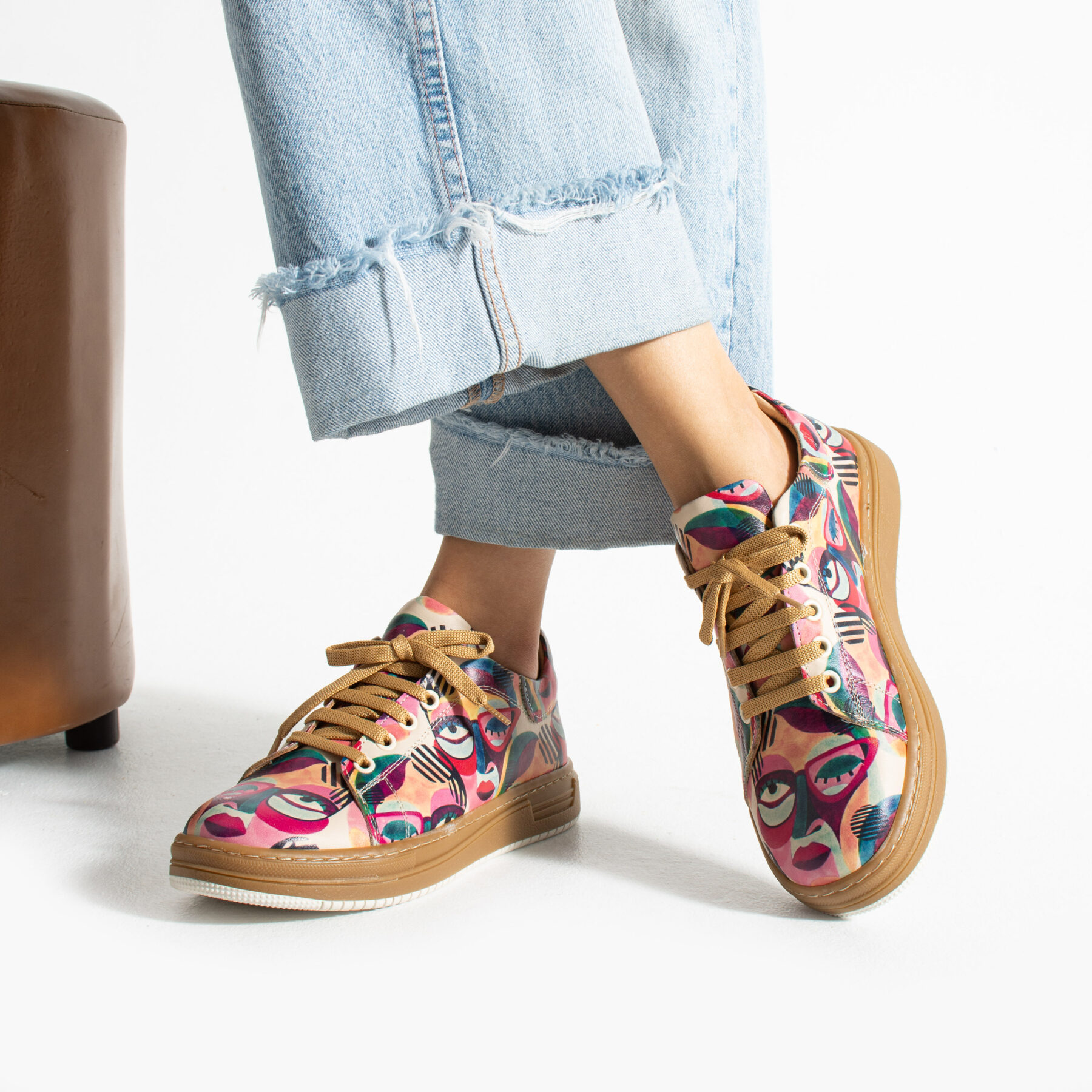 Γυναικεία δερμάτινα ανατομικά sneakers