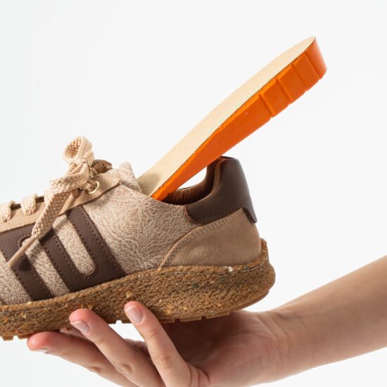 Γυναικεία παπούτσια barefoot με φαρδύ μπροστινό μέρος - Almond /