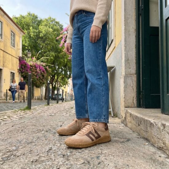 Γυναικεία παπούτσια barefoot με φαρδύ μπροστινό μέρος - Almond /
